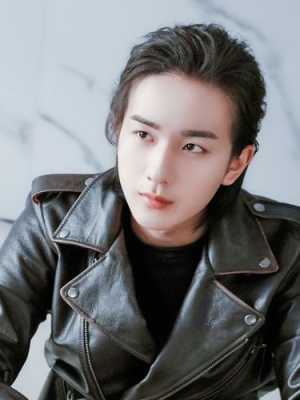 李宏毅的颜值怎么忽高忽低,李宏毅发型叫什么名字