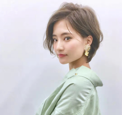 35岁的女人适合什么发型（35岁的女人适合什么发型图片）