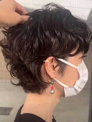 短发怎么洗脸（短发怎么洗脸不湿头发）