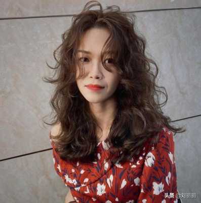 大胖子适合什么发型（胖子烫什么发型呢）