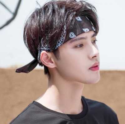 头带适合什么发型（头带适合什么发型男生）