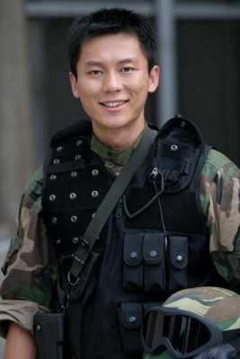 李晨在电影三大队演什么角色,李晨的发型叫什么名字