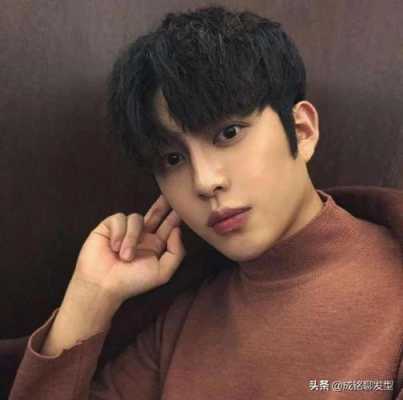 圆长脸适合什么发型（圆长脸适合什么发型男士）