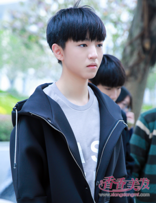 青少年剃什么发型,青少年留什么发型比较好看男孩