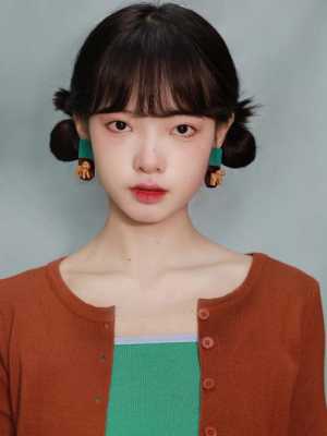 短发怎么弄丸子头（短发怎么弄丸子头好看）