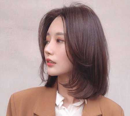 长脸中庭比较长适合什么发型,脸宽长适合什么发型女