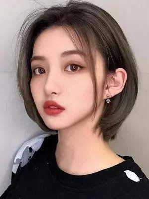 长脸中庭比较长适合什么发型,脸宽长适合什么发型女