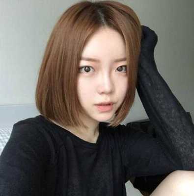 头发少的女生适合什么短发（头发少适合长发还是短发）