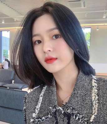 40岁的女人适合梳什么发型车什么颜色的头发,四十多岁女人适合什么发型减龄