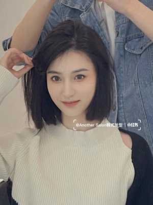 大肉脸适合什么发型（女生发量少、发质软，长脸，脸上肉不多但是脸大，适合什么发型）