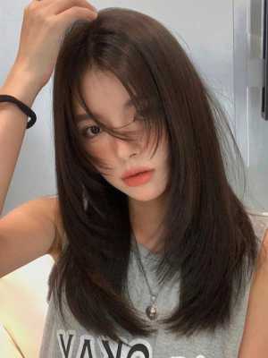 脸小剪什么发型（脸小头发厚弄什么发型）