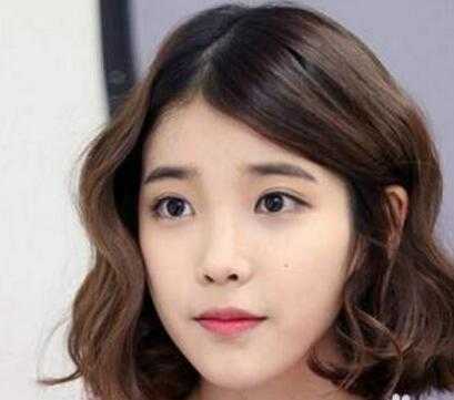 圆脸小眼适合什么发型（圆脸小眼适合什么发型女）