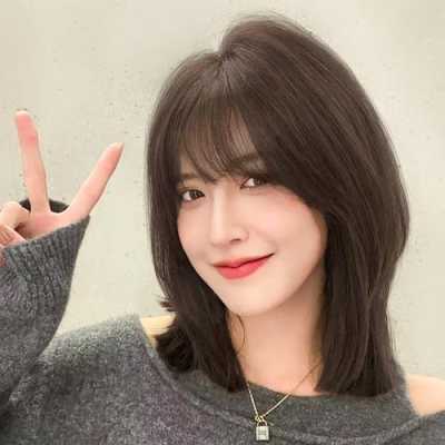 中长发高层次好看还是低层次好看,中长头发适合什么发型女