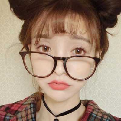 脸圆的女生戴什么近视眼镜,