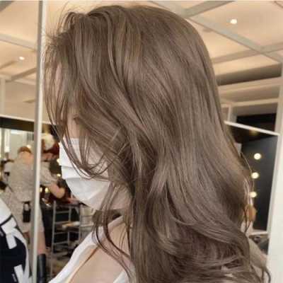 2020流行什么颜色的头发（2020流行什么颜色的头发女）