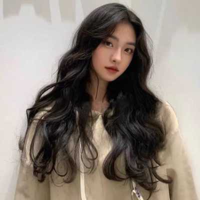 大波浪长卷发该染什么颜色不显老,长卷发什么颜色好看图片