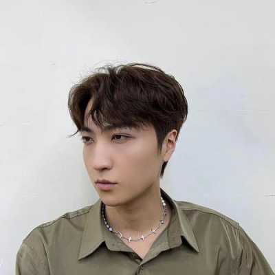男生刘海怎么烫（男生刘海怎么烫好看）