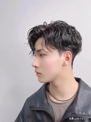 脸长头尖适合什么发型（脸长头尖适合什么发型男）