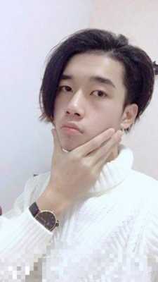 大腮帮子适合什么发型（大腮帮子适合什么发型男）