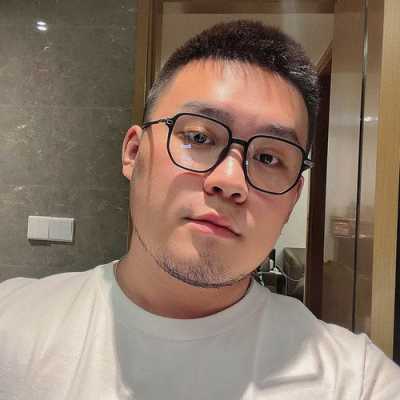 圆脸男生戴什么眼镜