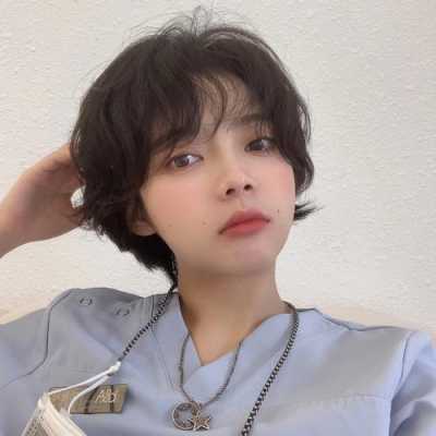 超短发怎么烫（超短发怎么烫减龄好看）