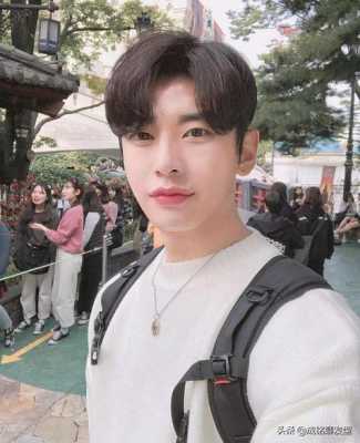 男生长脸什么发型好看（男生长脸适合什么样的发型）