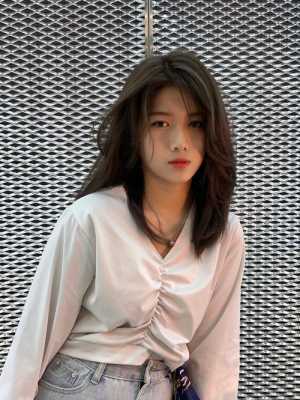 小圆脸适合什么发型图片（小圆脸适合什么发型图片女）