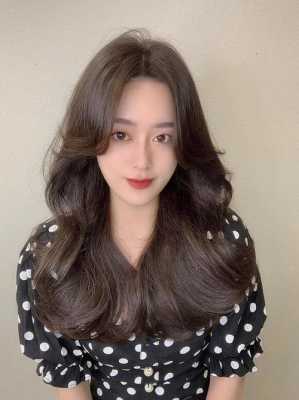 瘦脸人适合什么发型（瘦脸人适合什么发型女）