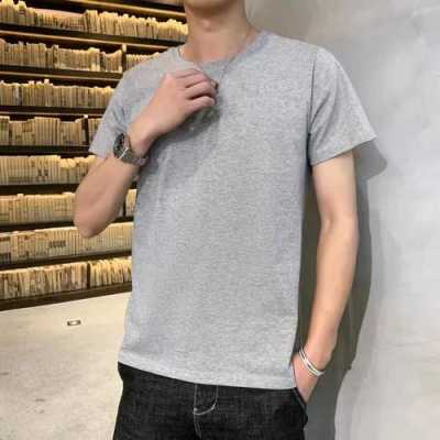 脸黑的男生穿什么颜色的衣服显白好看,什么脸型的男生最帅排名