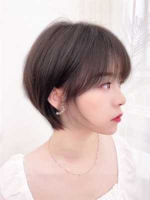 女生头扁适合什么发型（女生头扁适合什么发型图片）