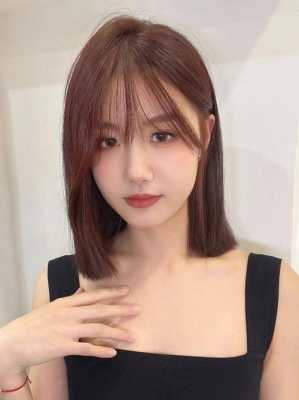 圆脸皮肤白染什么颜色（圆脸皮肤白染什么颜色好看）