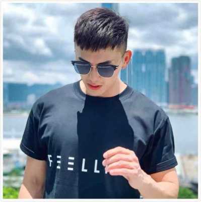 脸长的男生适合什么短发（脸长的男生适合什么短发型）