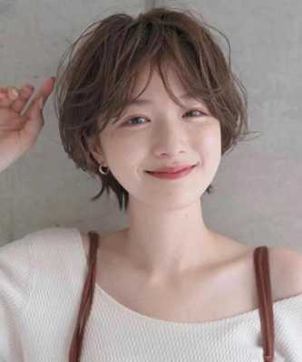 短发适合怎么烫（短发适合怎么烫女）