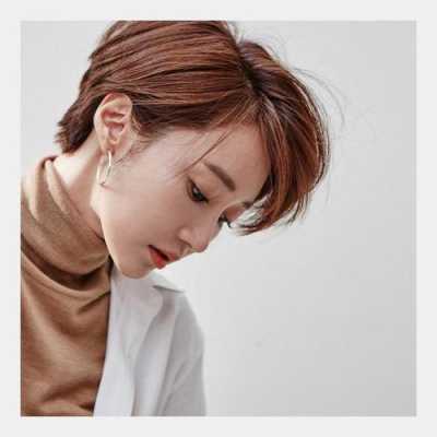 美人尖适合什么短发（短发搭配什么耳环好看）