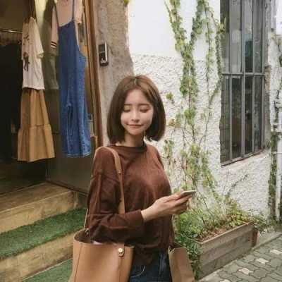 短头发适合什么衣服（短头发适合什么衣服）