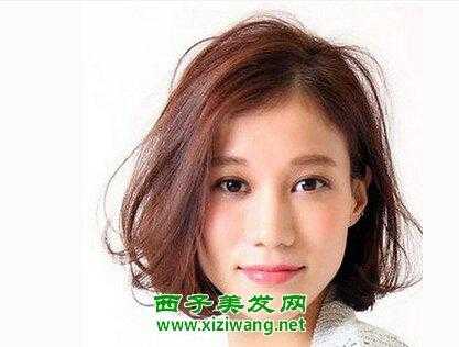 长脸适合什么短发型女（长脸女士怎样给自己剪头发）