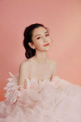 baby喜欢什么颜色（angelababy喜欢什么颜色）