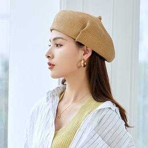 大饼脸适合什么帽子（大饼脸适合什么帽子女）