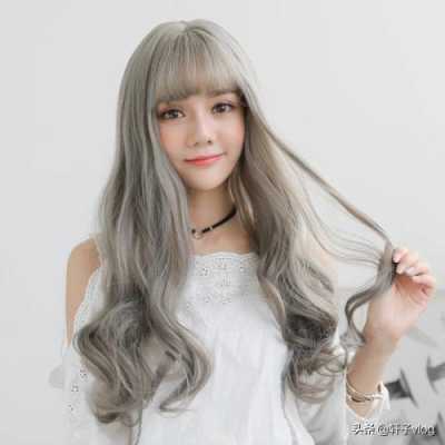 长脸的女人穿什么衣服好看,长脸适合穿什么衣服女