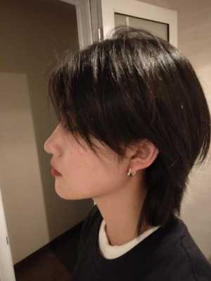 前秃适合什么发型（前秃适合什么发型女）