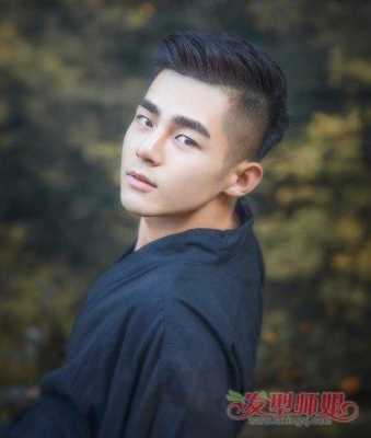 50岁小头长方形脸适合什么发型,小头男生适合什么发型图片