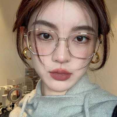 瘦长脸型适合带什么眼镜,