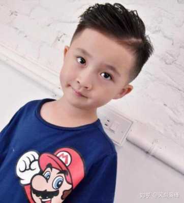 新生儿理发留6厘米还是3cm,小孩适合剪什么发型男孩