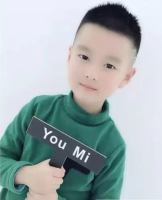 今年流行什么发型男童（大额头的小男孩适合什么发型）