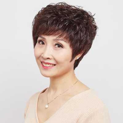 中年女人适合什么烫发（40十岁以上烫哪款短发好看女）