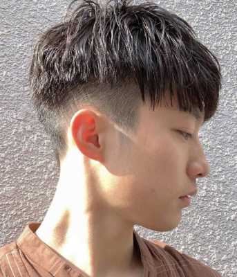 什么发型不显脸长（什么发型不显脸长男）
