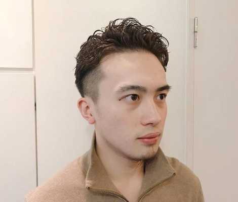 马脸男生适合什么发型（你还在为“马脸”烦恼么？适合男人大长脸的发型）