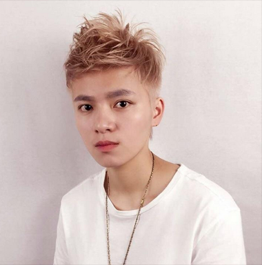 35岁左右男适合染什么颜色头发,35岁男人适合什么发型图片