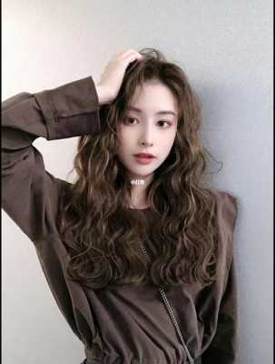 脸小长发适合什么发型（为什么头发长显得脸小）