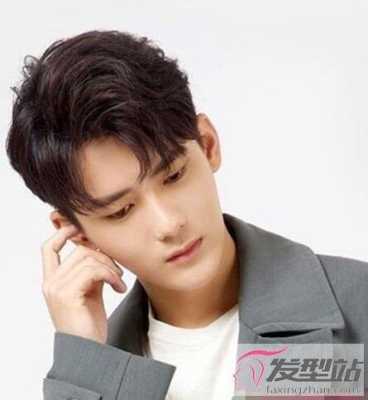 男生刘海怎么烫好看（男生前面的刘海怎么吹）